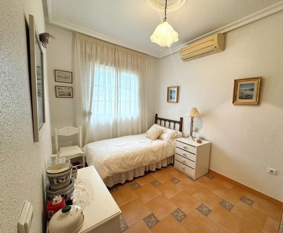 Casa independiente en calle Ciruela