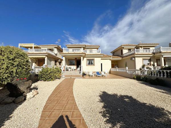 Casa independiente en calle Ciruela