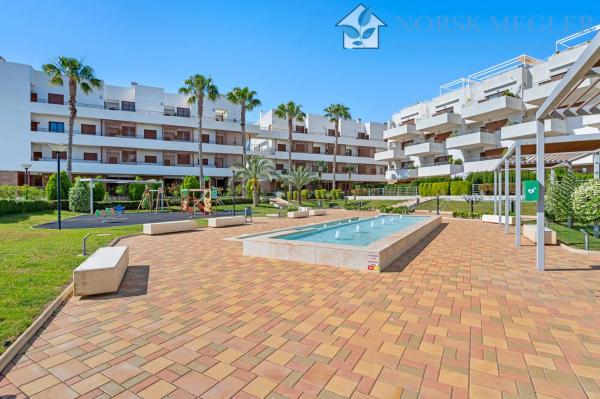 Piso en Urbanización Lomas de Cabo Roig, 1