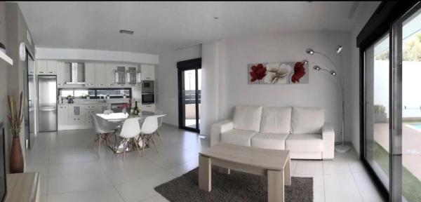 Casa independiente en calle Cabo de la Nao, 50