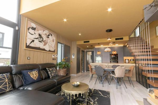 Casa independiente en calle Cabo Creus