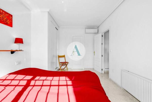 Piso en avenida Conde de Barcelona, 9