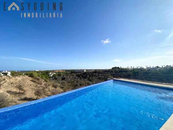 Dúplex en Barrio Lomas de Campoamor-Las Ramblas