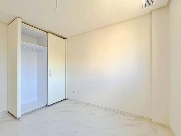 Piso en Pol. E-2 el Barranco, 2 b