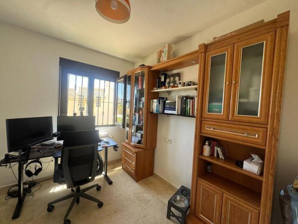 Piso en calle Rio Segura, 737