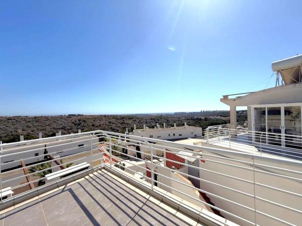 Ático en Barrio Lomas de Campoamor-Las Ramblas