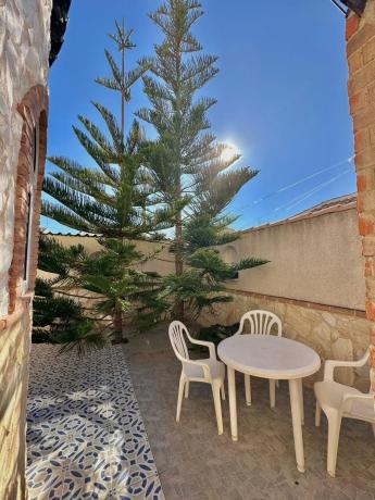 Casa independiente en calle Capricornio