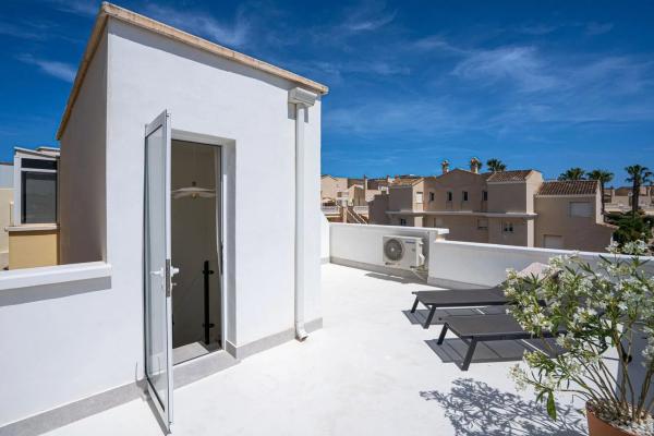 Chalet pareado en calle Tiberiades, 25 -26