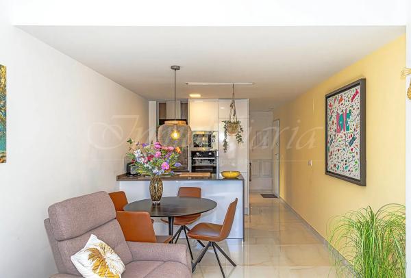 Piso en calle Lagos de Covadonga