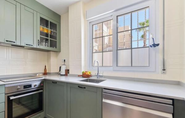 Casa independiente en plaza F-2 Entre Lago Sol y Chis