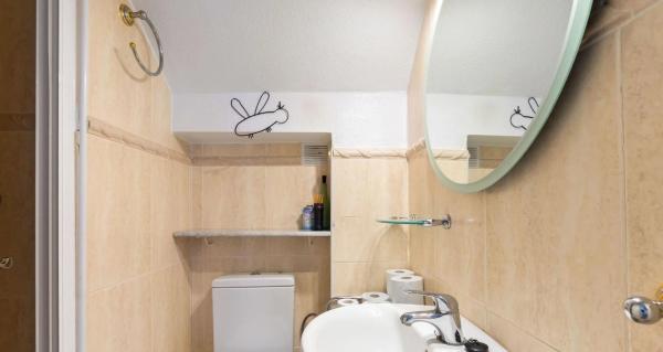 Casa independiente en plaza F-2 Entre Lago Sol y Chis