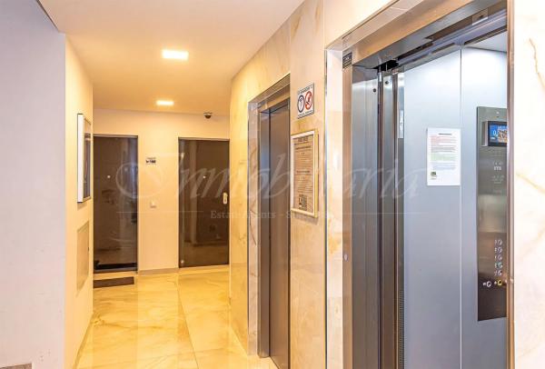 Piso en calle Lagos de Covadonga