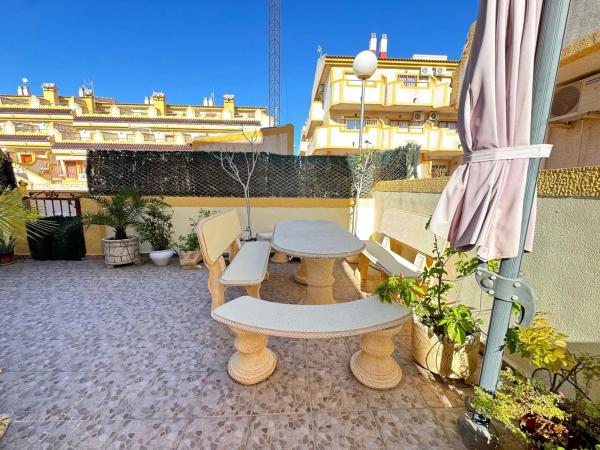 Chalet pareado en CL Lobo-chismosa