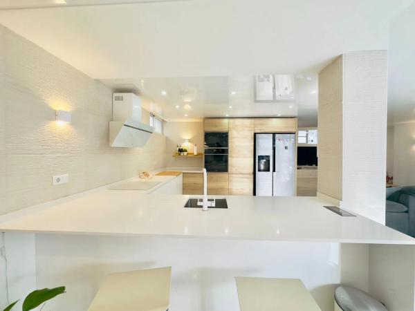 Casa independiente en calle Ontario