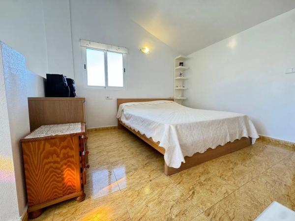 Chalet pareado en CL Lobo-chismosa