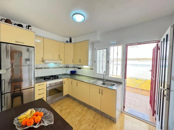 Chalet pareado en CL Lobo-chismosa