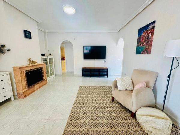 Casa independiente en calle Ontario