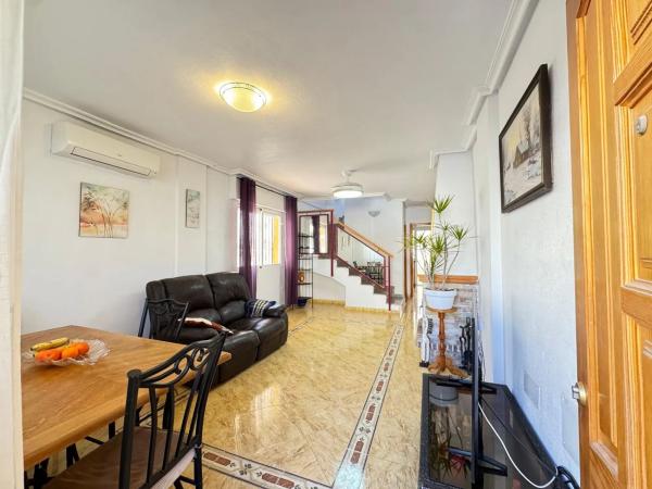 Chalet pareado en CL Lobo-chismosa