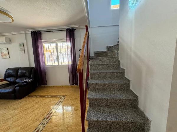 Chalet pareado en CL Lobo-chismosa