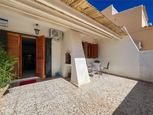 Chalet adosado en calle de las Golondrinas