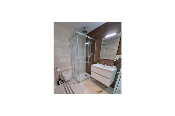 Piso en calle Lagos de Covadonga