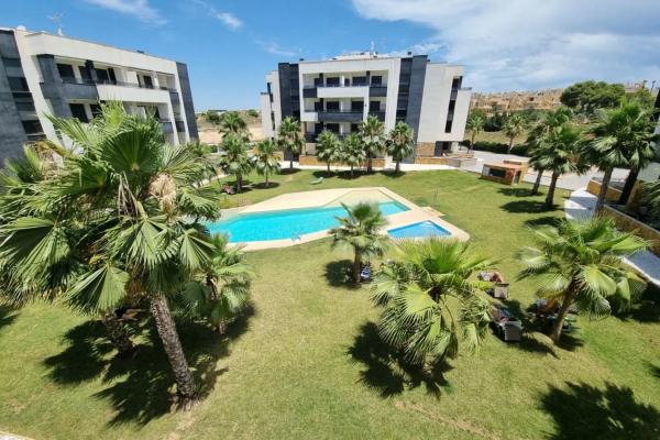 Piso en calle Lagos de Covadonga