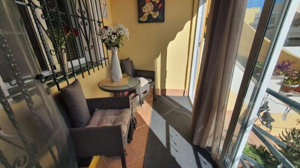 Chalet pareado en calle Baikal, 74