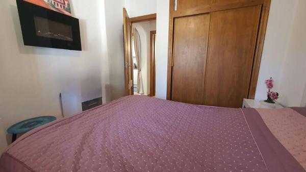 Chalet pareado en calle Baikal, 74