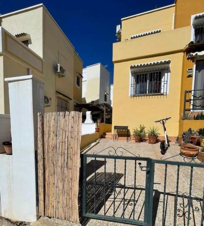 Chalet adosado en calle Tiberiades