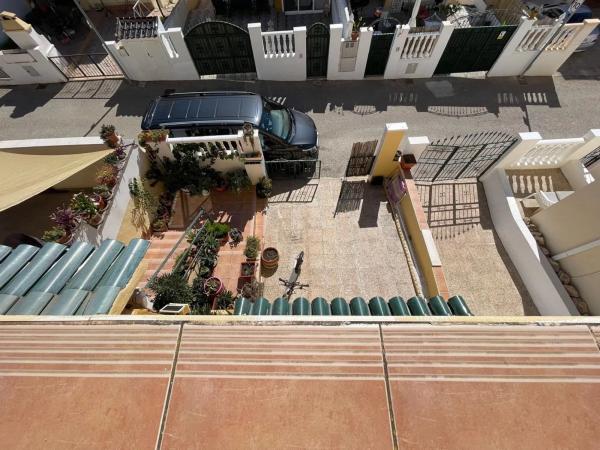 Chalet adosado en calle Tiberiades