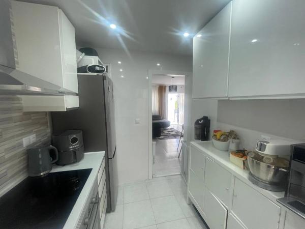 Piso en calle Aries, 4