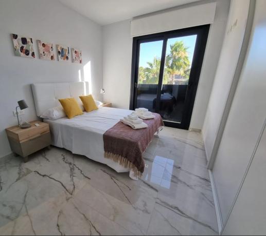 Piso en calle Lagos de Covadonga