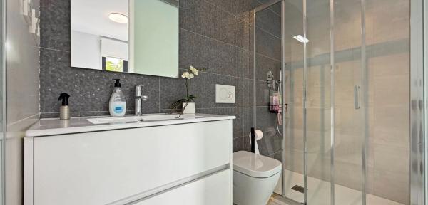 Piso en calle Lagos de Covadonga