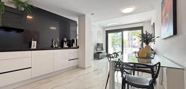 Piso en calle Lagos de Covadonga