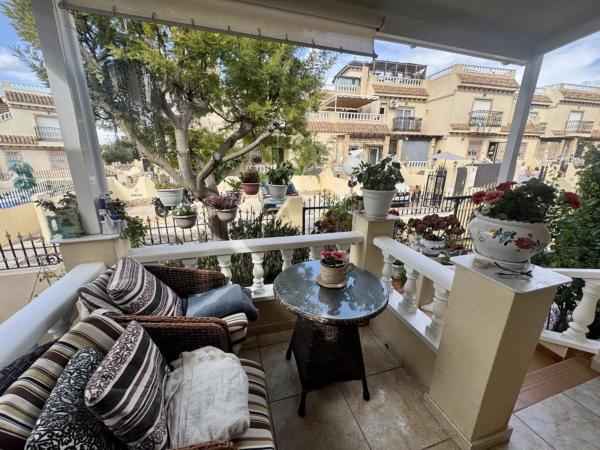 Chalet adosado en calle de la Garza