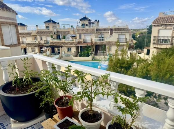 Chalet adosado en calle de la Garza