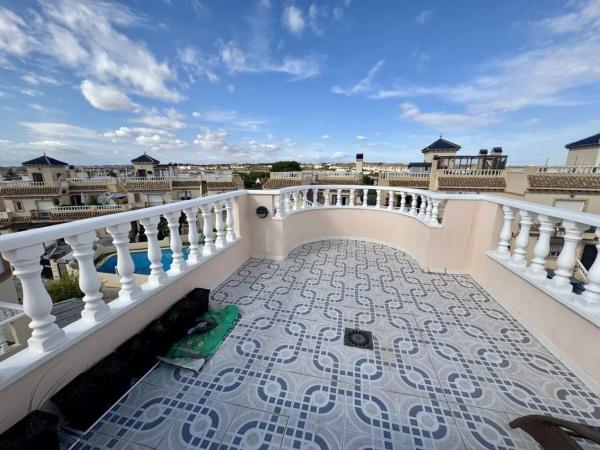 Chalet adosado en calle de la Garza