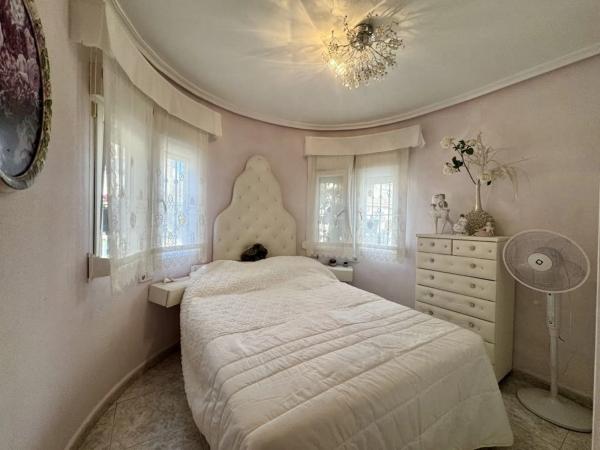 Chalet adosado en calle de la Garza