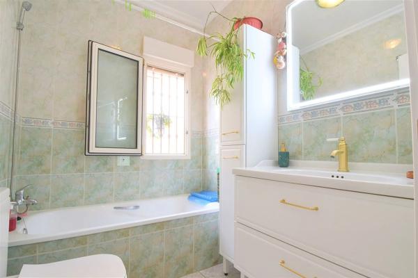 Chalet adosado en calle de la Garza