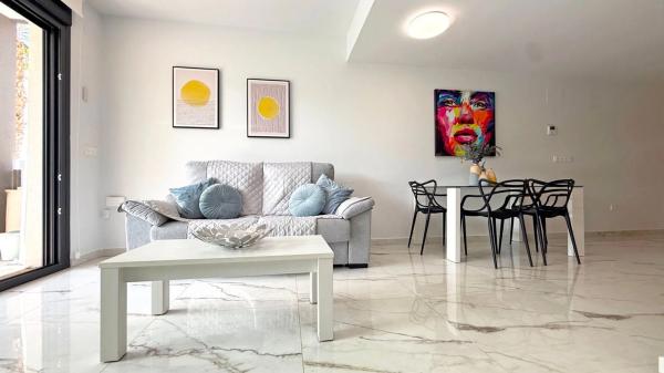 Piso en calle Lagos de Covadonga, 6