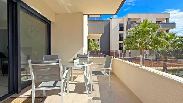 Piso en calle Lagos de Covadonga, 6