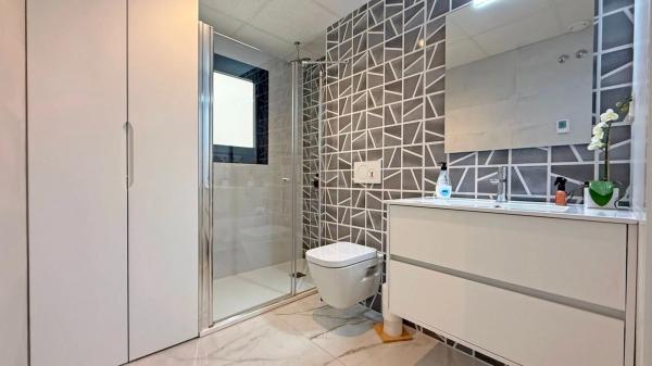 Piso en calle Lagos de Covadonga, 6