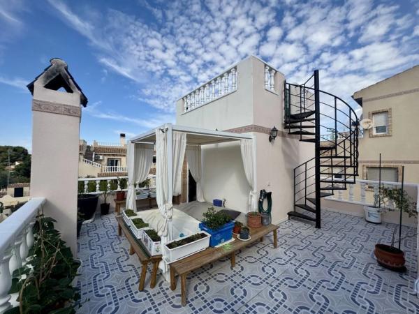 Chalet pareado en calle de las Golondrinas