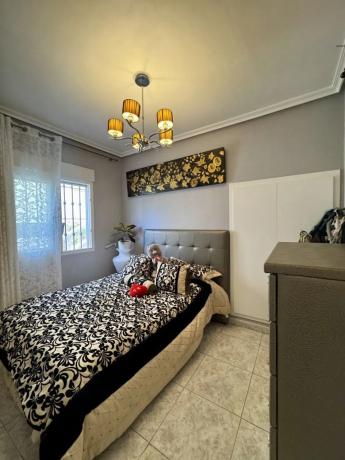 Chalet pareado en calle de las Golondrinas