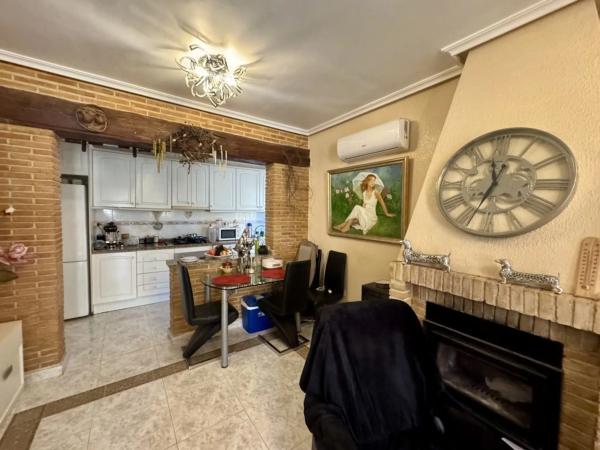 Chalet pareado en calle de las Golondrinas