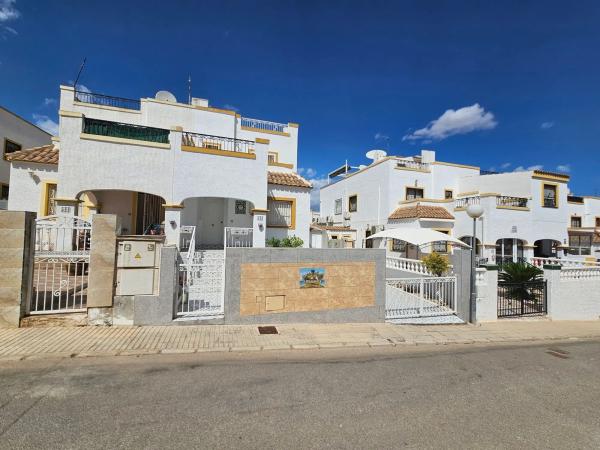 Chalet adosado en lagunas de ruidera, 453