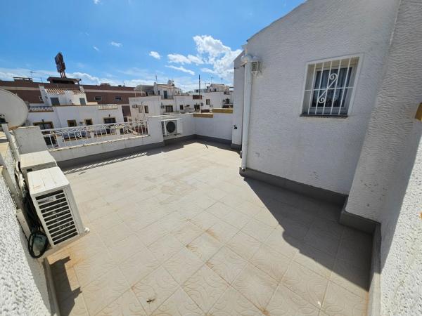 Chalet adosado en lagunas de ruidera, 453