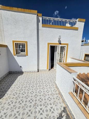 Chalet adosado en lagunas de ruidera, 453