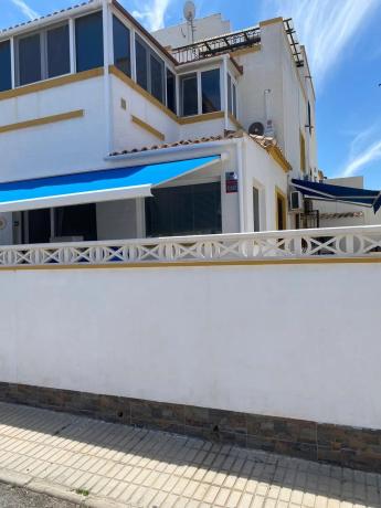 Chalet pareado en calle Lagunas de Ruidera, 607