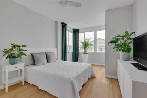 Chalet adosado en calle Leman